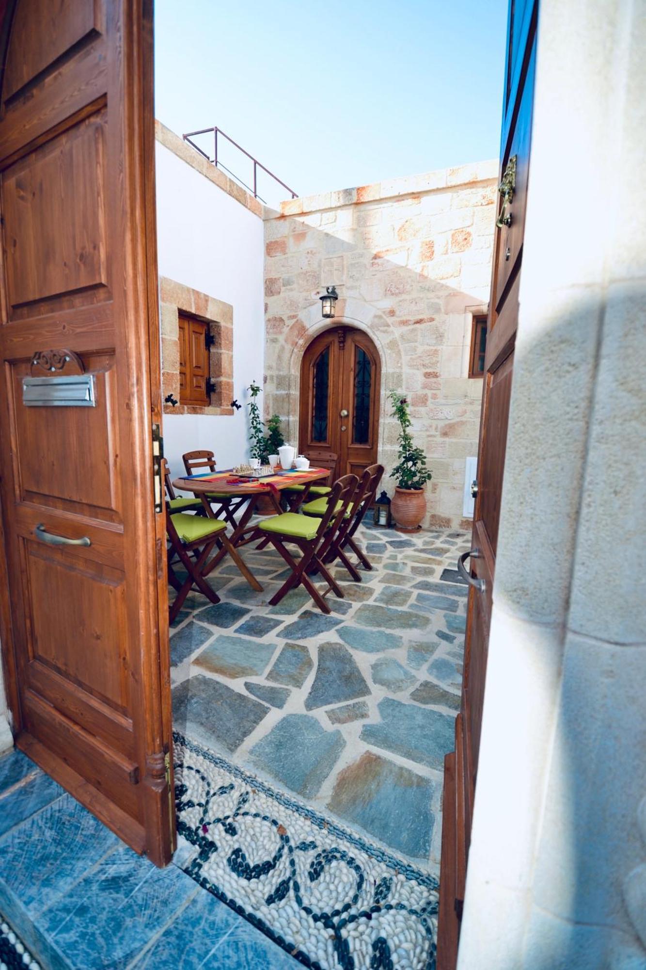 Villa Patitiri Traditional House With Hot Tub Archangelos  Exterior foto