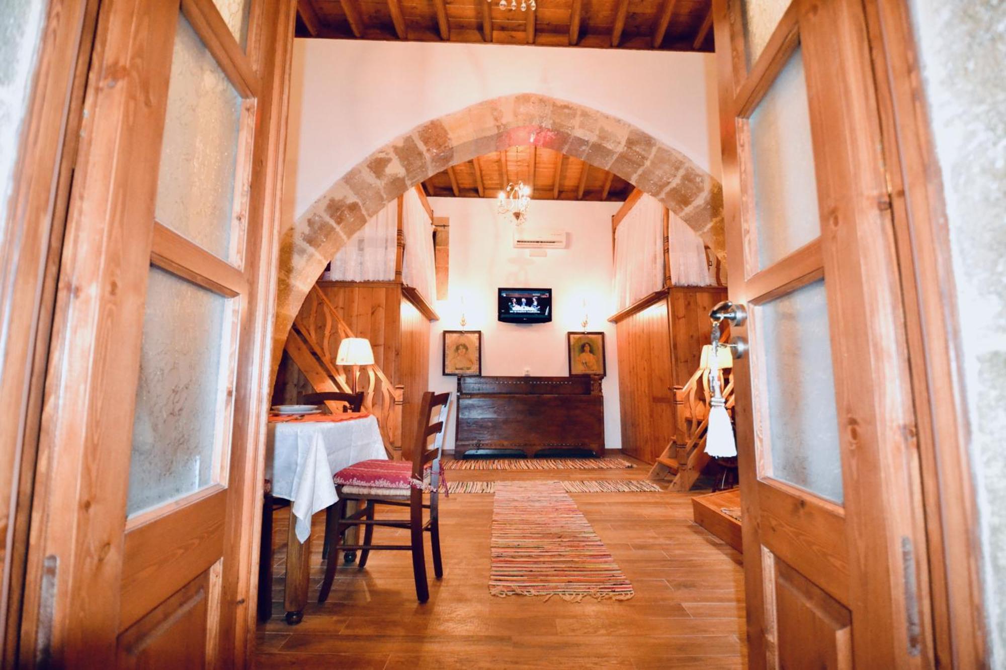 Villa Patitiri Traditional House With Hot Tub Archangelos  Exterior foto